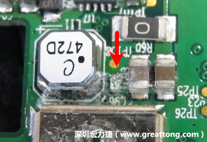 電路板疑似腐蝕氧化，懷疑電流異常過熱造成